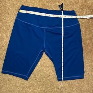 🤑SALE 3 for $20!🤑 Like new Royal blue compression shorts, size XL. 10” inseam